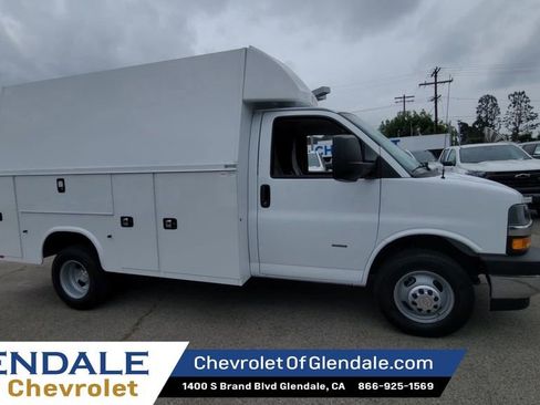 New 2026 Chevrolet Express 3500 w/ Power Convenience Package RWD image 9