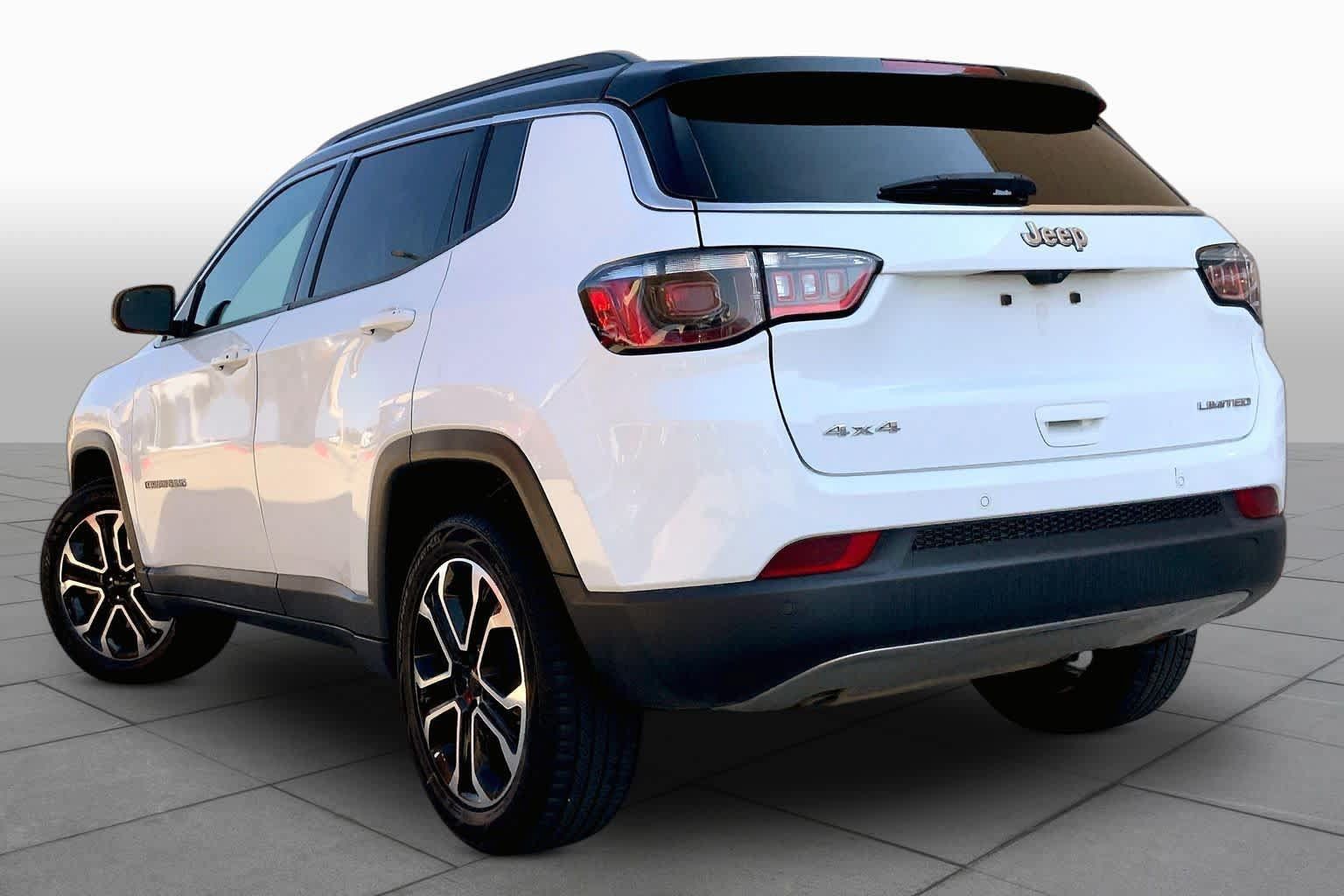 Used 2024 Jeep Compass Limited AWD/4WD image 12