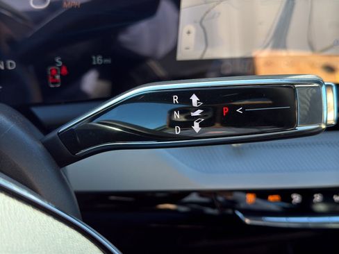 New 2026 Cadillac Optiq Luxury 1 image 20