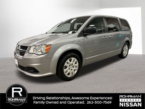 Used 2015 Dodge Grand Caravan SE w/ Quick Order Package 29E SE image 2