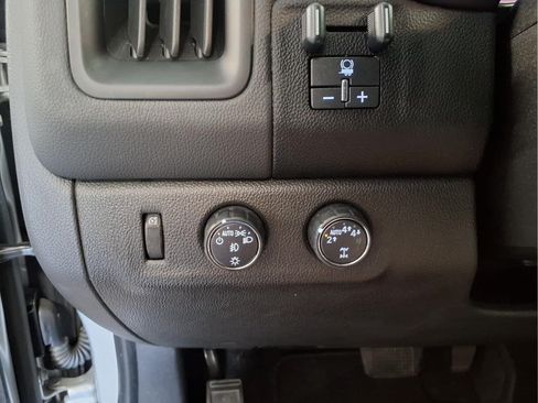 Used 2019 Chevrolet Colorado LT w/ LT Convenience Package AWD/4WD image 12