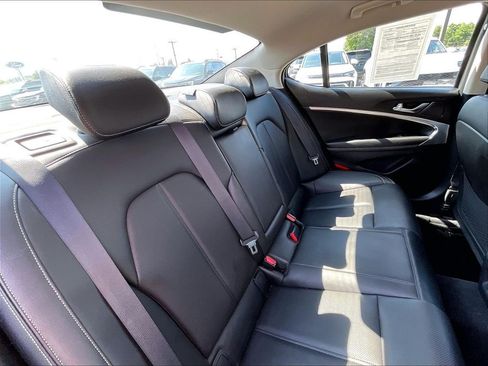 Used 2025 Genesis G70 2.5T AWD/4WD image 15