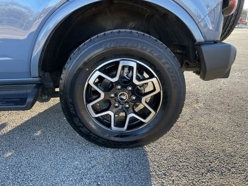 Used 2025 Ford Bronco Outer Banks image 49