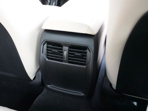 New 2026 BMW 440i xDrive Coupe w/ Parking Assistance Package image 11