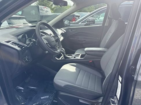 Used 2019 Ford Escape S FWD image 3