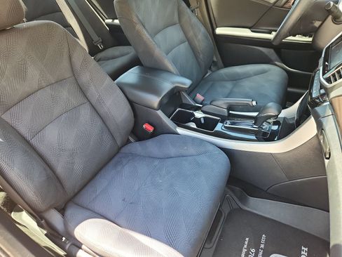 Used 2016 Honda Accord EX image 14