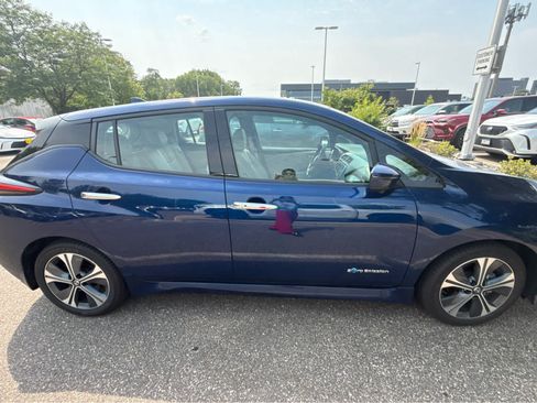 Used 2019 Nissan Leaf SL w/ SL Technology Package FWD image 10