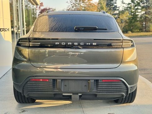 Used 2024 Porsche Macan 4 Electric image 12