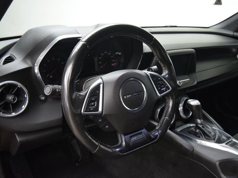 Used 2017 Chevrolet Camaro LT RWD image 15