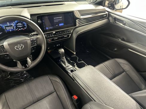 Used 2025 Toyota Camry XSE image 24