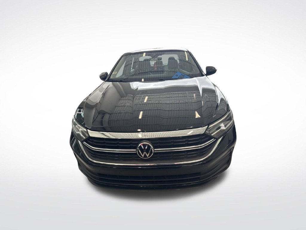 Used 2024 Volkswagen Jetta SE w/ Panoramic Sunroof Package FWD image 3
