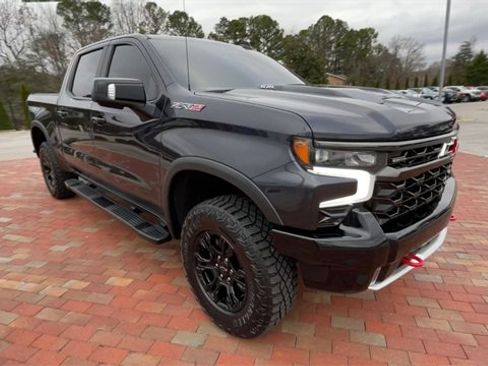 Used 2023 Chevrolet Silverado 1500 ZR2 w/ Technology Package image 3