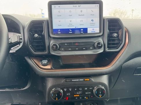Used 2024 Ford Bronco Sport Outer Banks image 15