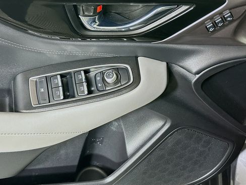 Used 2025 Subaru Outback Limited AWD/4WD image 14