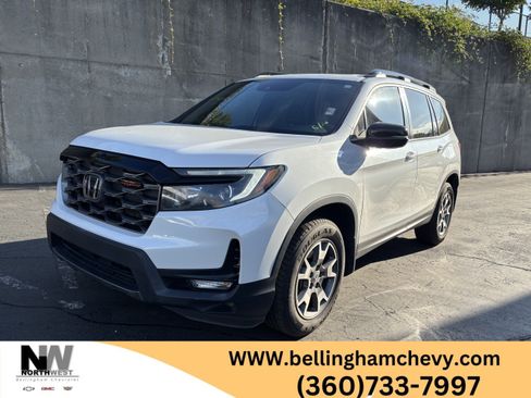 Used 2022 Honda Passport TrailSport image 1