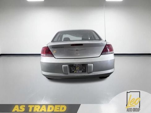 Used 2005 Chrysler Sebring Sedan FWD image 7