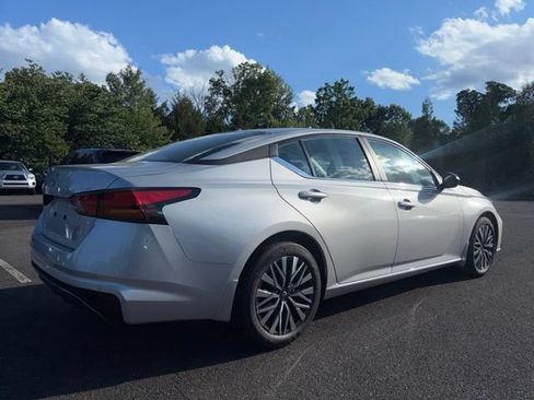 New 2026 Nissan Altima 2.5 SV FWD image 8