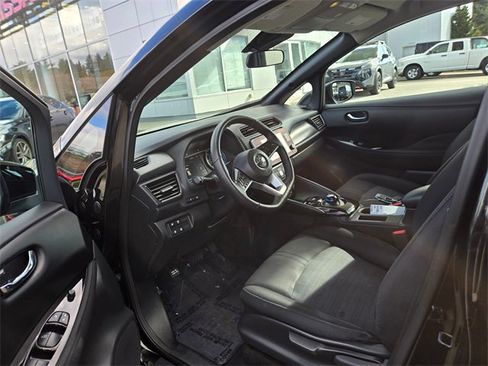 Used 2022 Nissan Leaf SV image 22