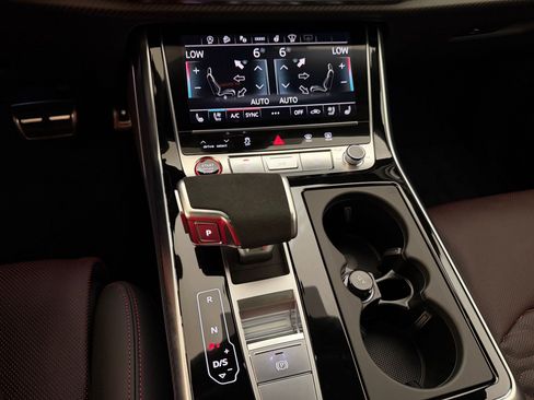 New 2026 Audi RS Q8 performance image 25