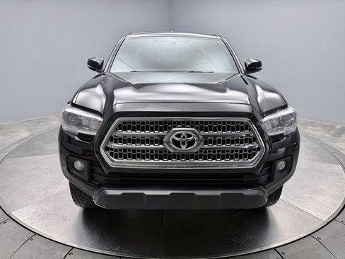 Used 2016 Toyota Tacoma TRD Off-Road w/ Towing Package AWD/4WD image 2