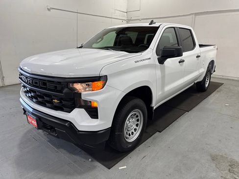 Used 2025 Chevrolet Silverado 1500 W/T w/ WT Value Package image 3