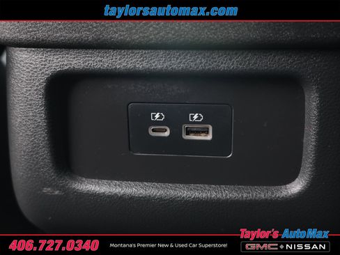 Used 2024 Nissan Pathfinder S image 28