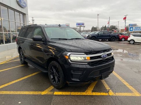 Used 2024 Ford Expedition XLT image 7