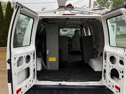 Used 2010 Ford E-250 and Econoline 250 RWD image 13
