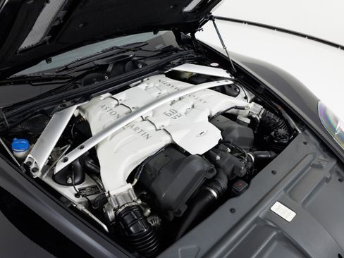 Used 2009 Aston Martin DBS Coupe RWD image 44
