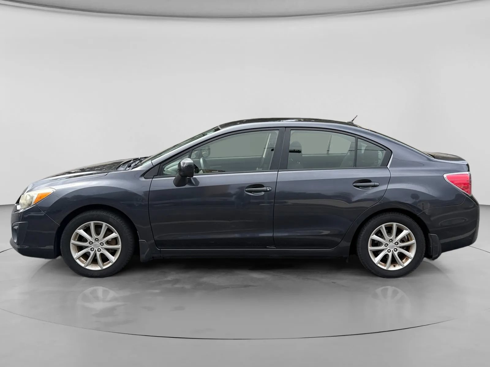 Used 2014 Subaru Impreza 2.0i Premium AWD/4WD image 2
