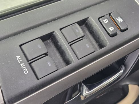Used 2018 Toyota 4Runner SR5 Premium AWD/4WD image 23