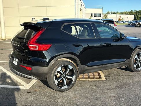 Used 2022 Volvo XC40 T5 Momentum w/ Premium Package AWD/4WD image 28
