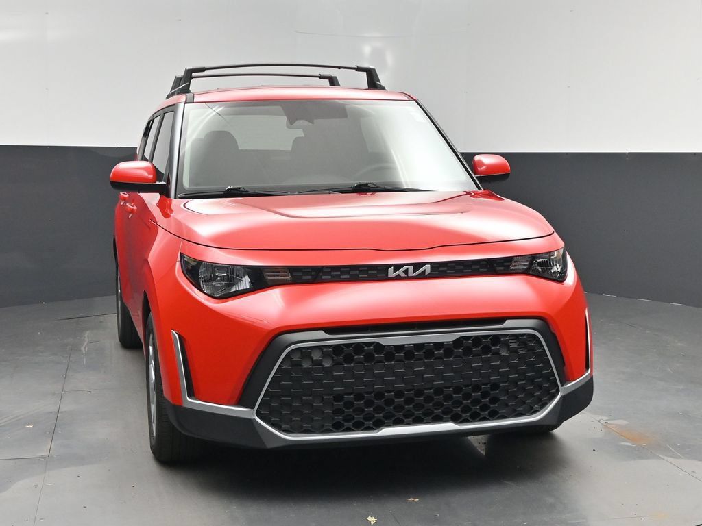 Used 2025 Kia Soul LX w/ LX Technology Package FWD image 21