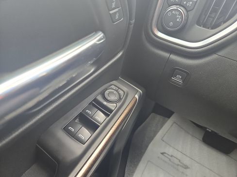 Certified 2020 Chevrolet Silverado 1500 LT w/ All-Star Edition AWD/4WD image 9