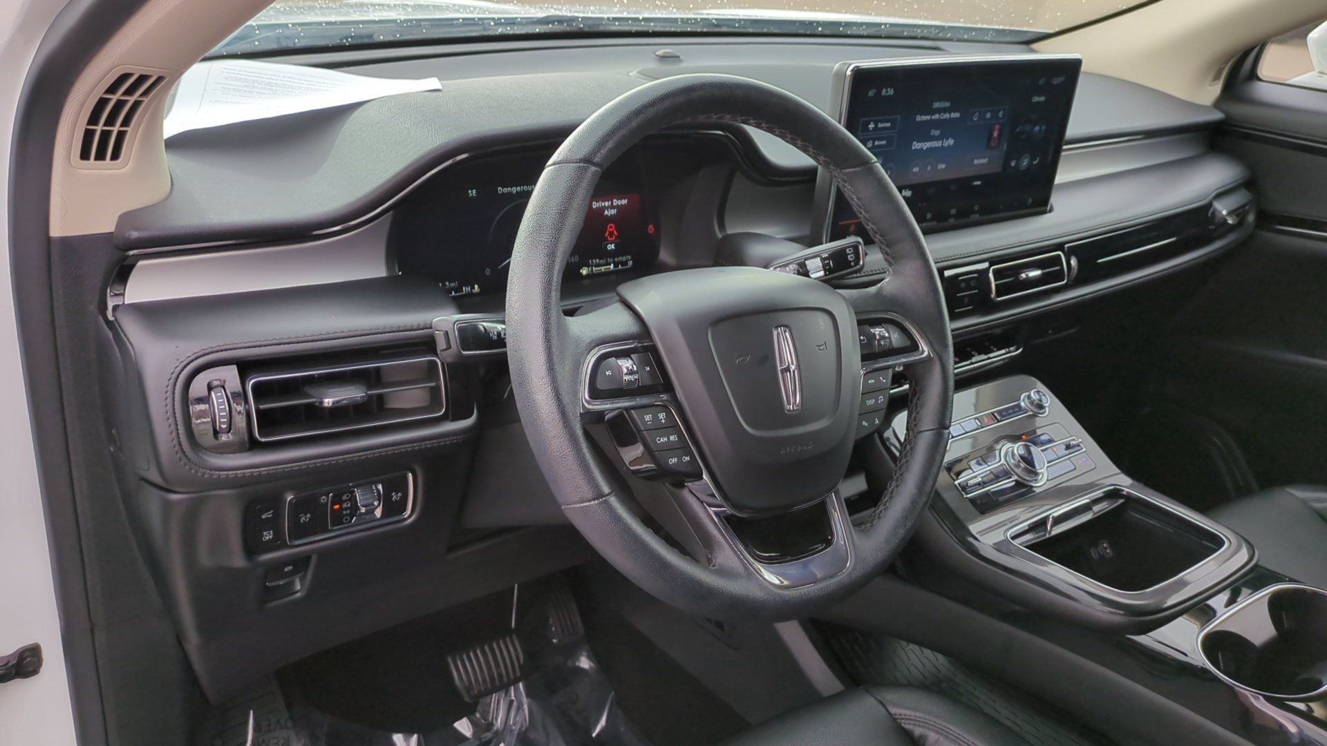 Used 2023 Lincoln Nautilus FWD w/ Premium Package image 13