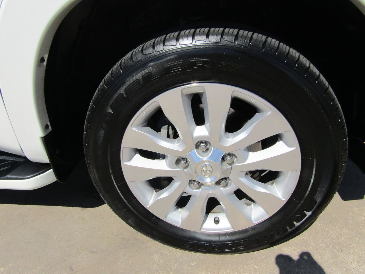 Used 2016 Toyota Sequoia Platinum AWD/4WD image 7