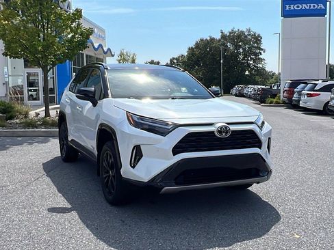Used 2025 Toyota RAV4 XSE w/ Advanced Technology Package AWD/4WD image 1
