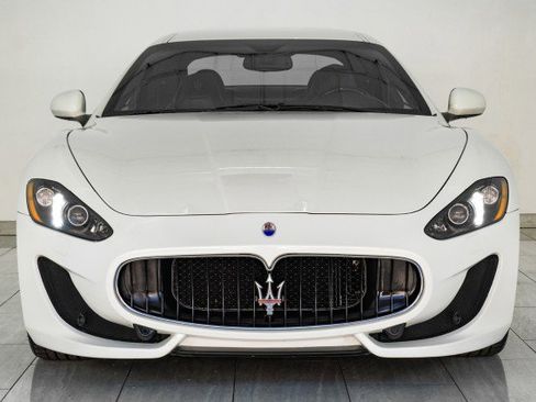 Used 2014 Maserati GranTurismo Sport image 3