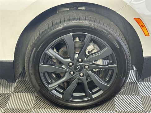 Used 2023 Chevrolet Equinox RS AWD/4WD image 10