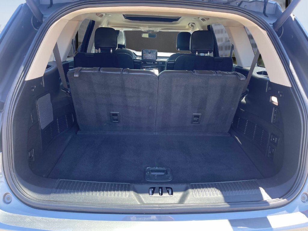 Certified 2023 Lincoln Aviator 2WD w/ Premium Package image 19