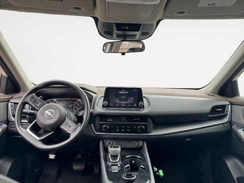 Used 2022 Nissan Rogue S image 10