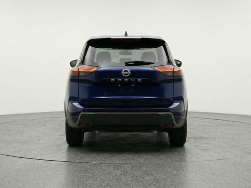 Used 2025 Nissan Rogue SV image 7