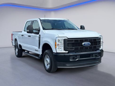 Used 2025 Ford F250 XL AWD/4WD image 9