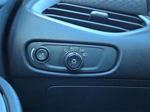 Used 2024 Chevrolet Malibu LT image 25