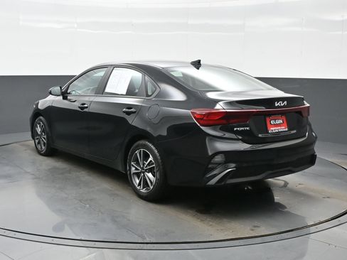 Used 2023 Kia Forte LXS w/ LXS Technology Package FWD image 4