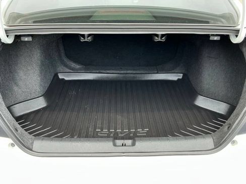 Used 2018 Honda Civic EX-L image 6