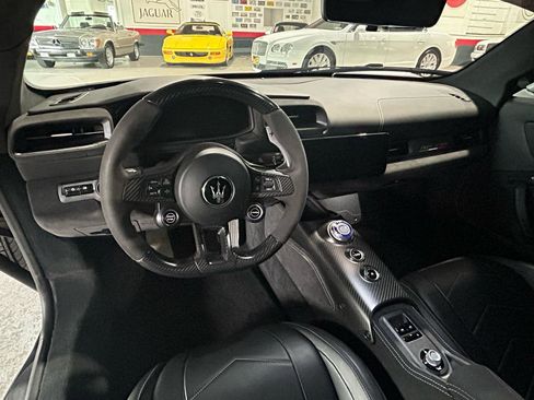 Used 2022 Maserati MC20 Coupe RWD image 9