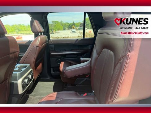 Used 2023 Ford Expedition Limited AWD/4WD image 12