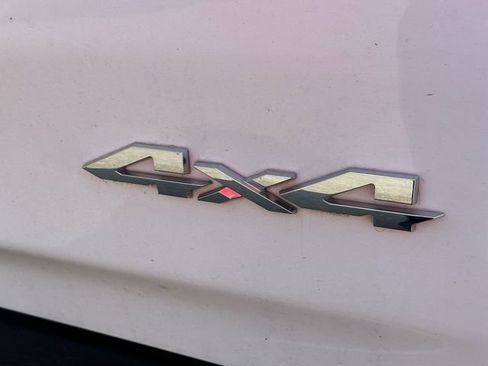 Used 2025 RAM 1500 Laramie AWD/4WD image 11