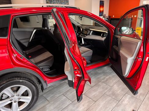 Used 2013 Toyota RAV4 XLE FWD image 18